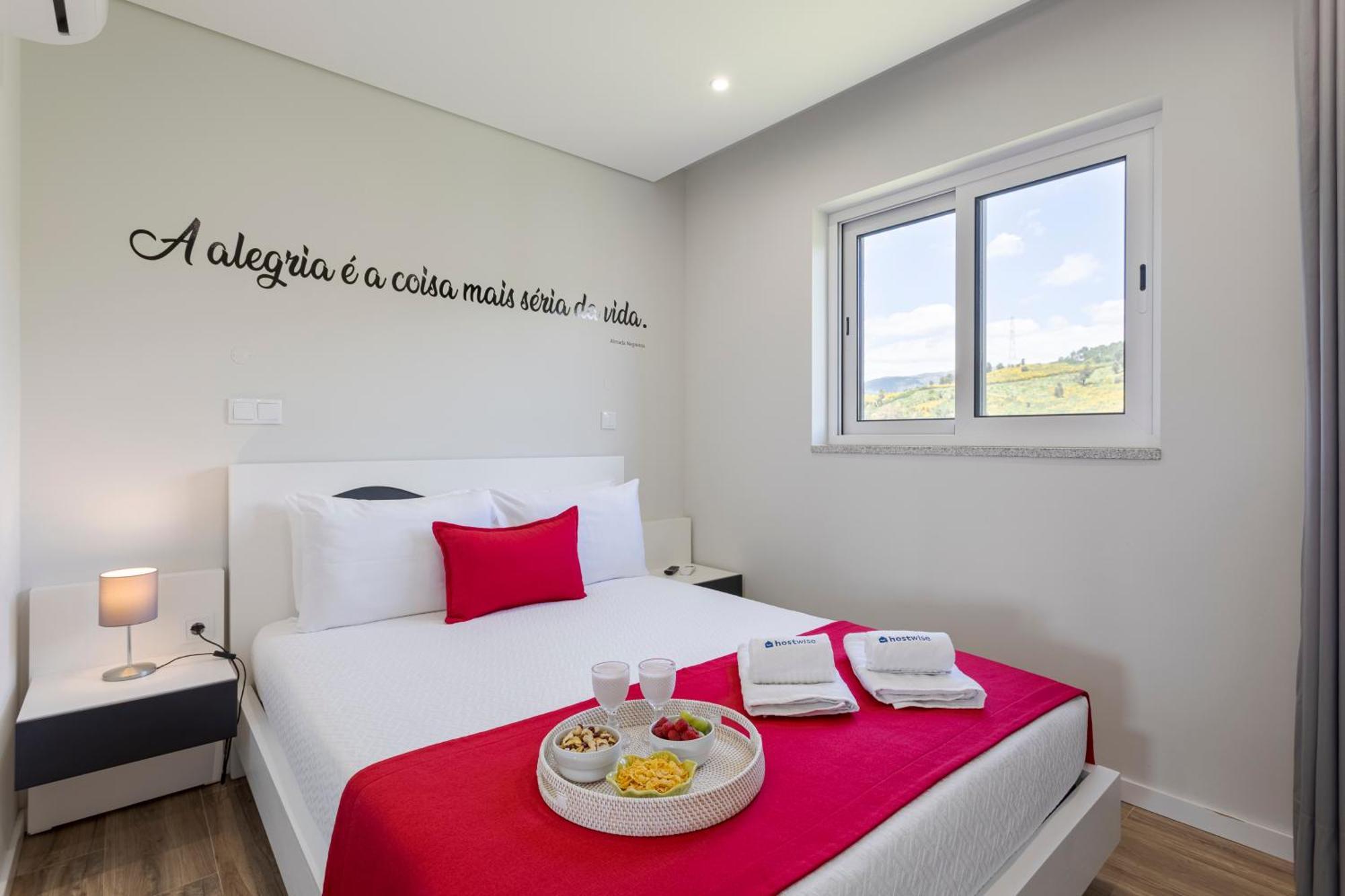 Spacious Villa Pool & Douro View By Host Wise Santa Marinha do Zezere Luaran gambar