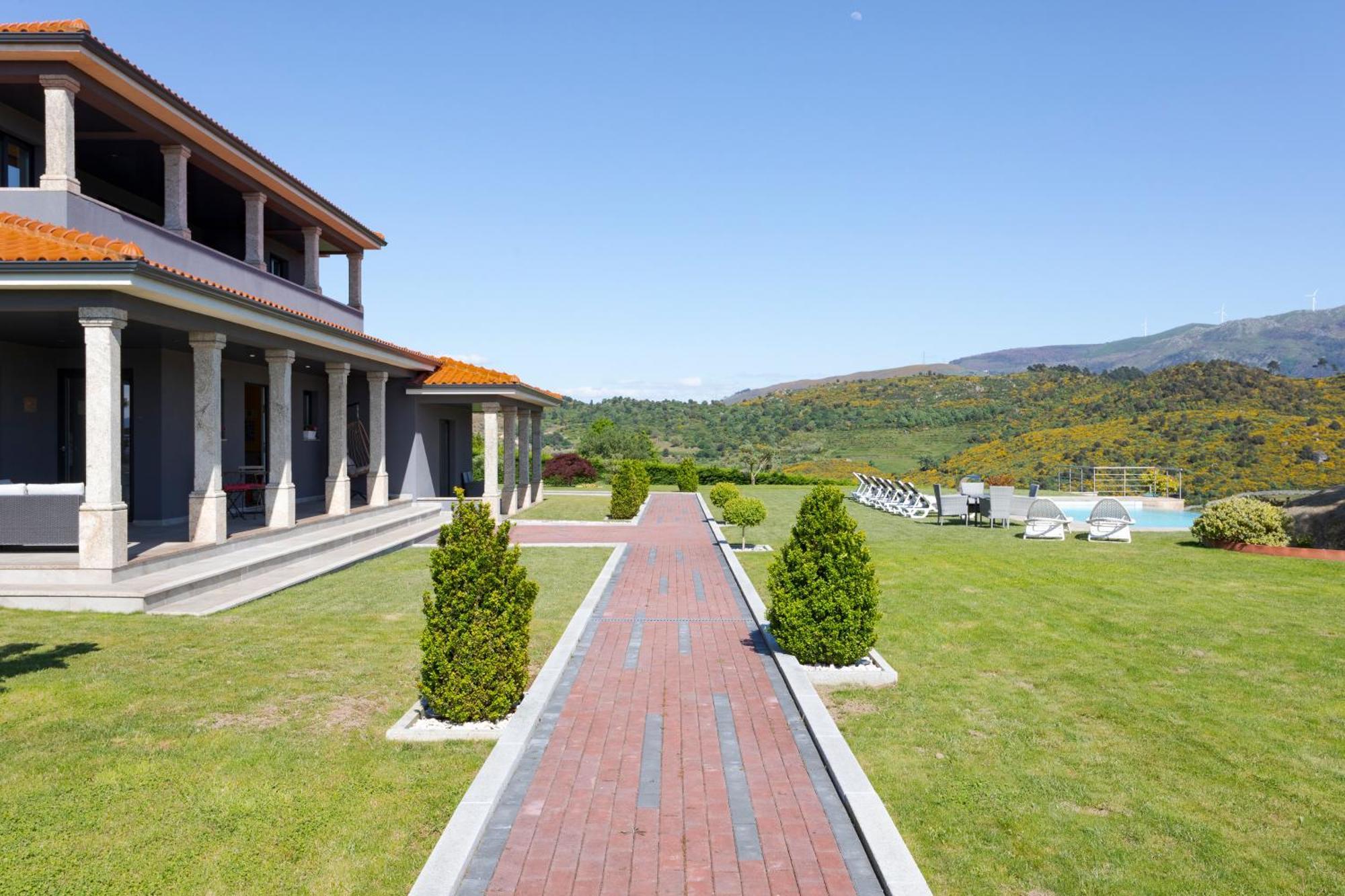 Spacious Villa Pool & Douro View By Host Wise Santa Marinha do Zezere Luaran gambar