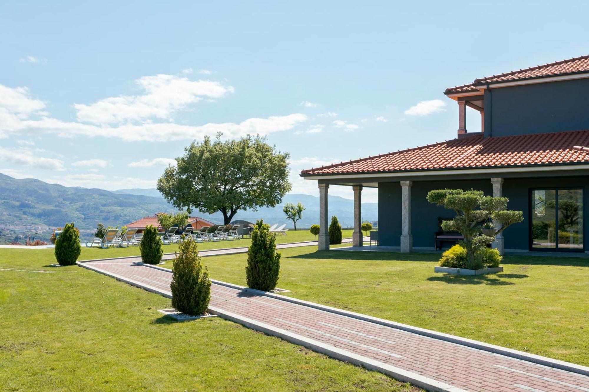 Spacious Villa Pool & Douro View By Host Wise Santa Marinha do Zezere Luaran gambar