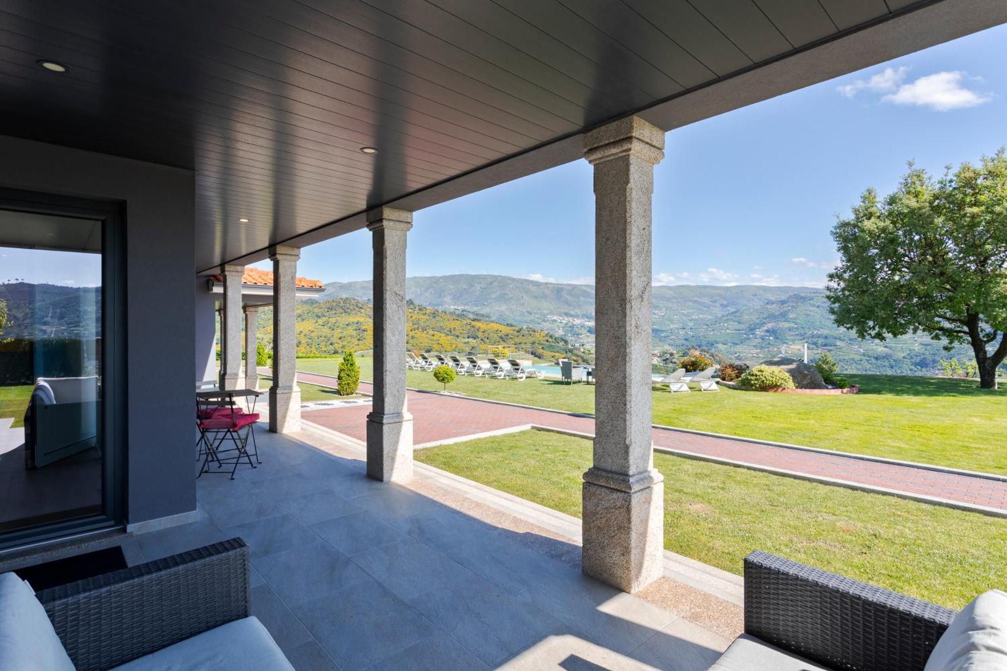 Spacious Villa Pool & Douro View By Host Wise Santa Marinha do Zezere Luaran gambar