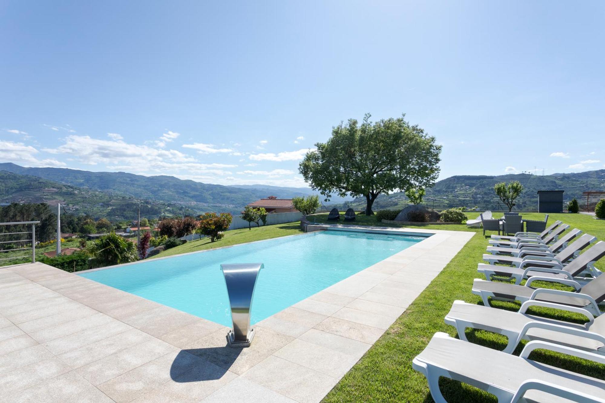 Spacious Villa Pool & Douro View By Host Wise Santa Marinha do Zezere Luaran gambar