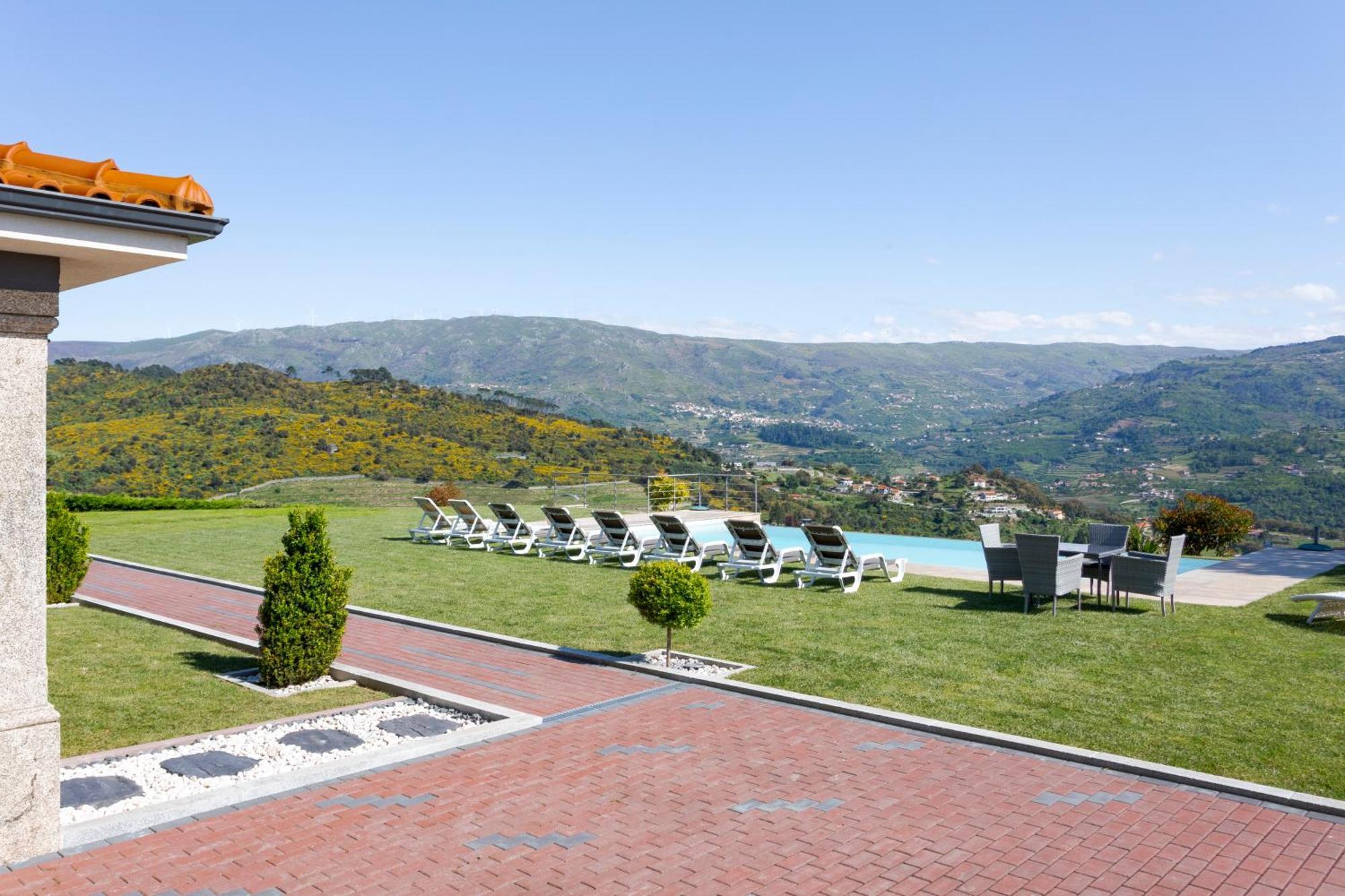 Spacious Villa Pool & Douro View By Host Wise Santa Marinha do Zezere Luaran gambar
